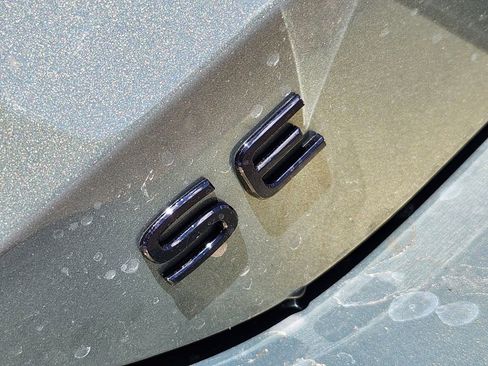 New 2026 Volkswagen Tiguan SE R-Line AWD/4WD image 9