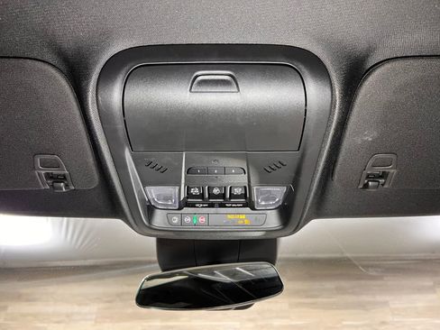 Used 2024 Cadillac XT4 Luxury w/ Cold Weather Package FWD image 15