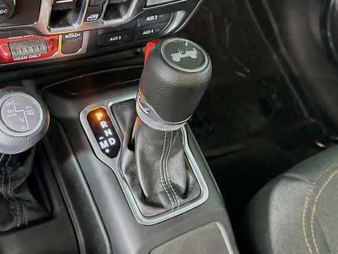 Used 2025 Jeep Wrangler Unlimited Sport S 4xe AWD/4WD image 23