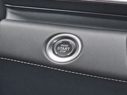 Used 2024 Cadillac Escalade Sport Platinum w/ LPO, Floor Liner Package AWD/4WD image 16