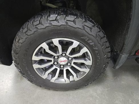 Used 2023 GMC Sierra 1500 AT4 AWD/4WD image 24