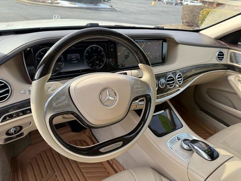 Used 2016 Mercedes-Benz S 550 Sedan w/ Premium Package image 10