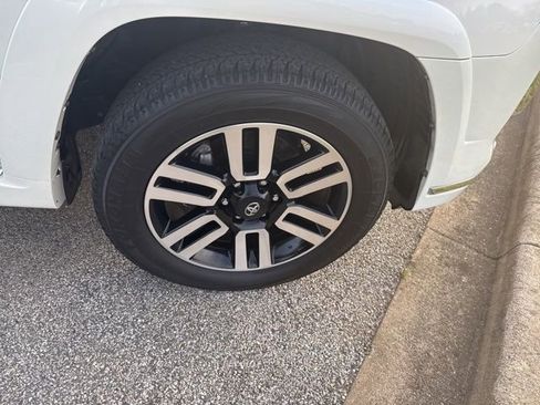 Used 2022 Toyota 4Runner Limited image 19