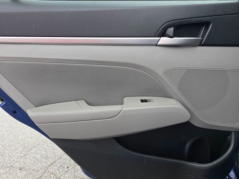 Used 2020 Hyundai Elantra SEL FWD image 11