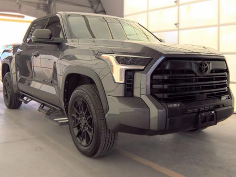 Used 2023 Toyota Tundra SR5 w/ SR5 Convenience Package AWD/4WD image 5