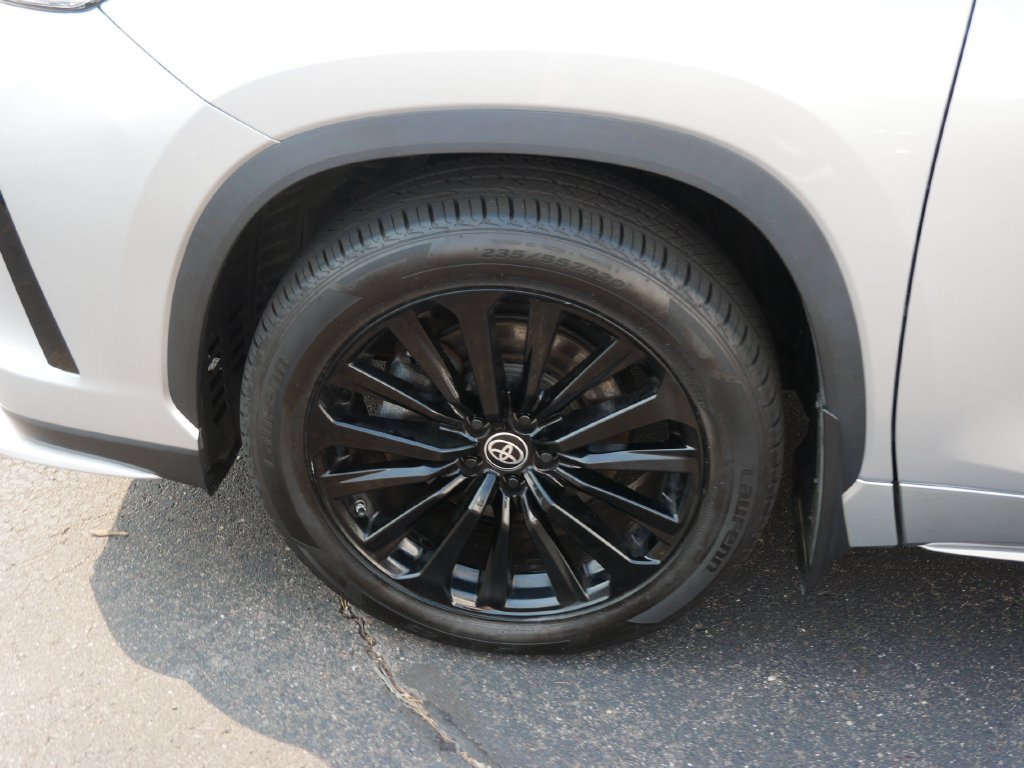 Used 2023 Toyota Highlander XSE AWD/4WD image 8