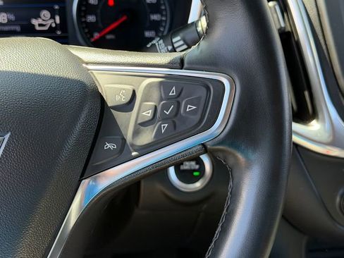 Used 2024 Chevrolet Equinox LT FWD image 16