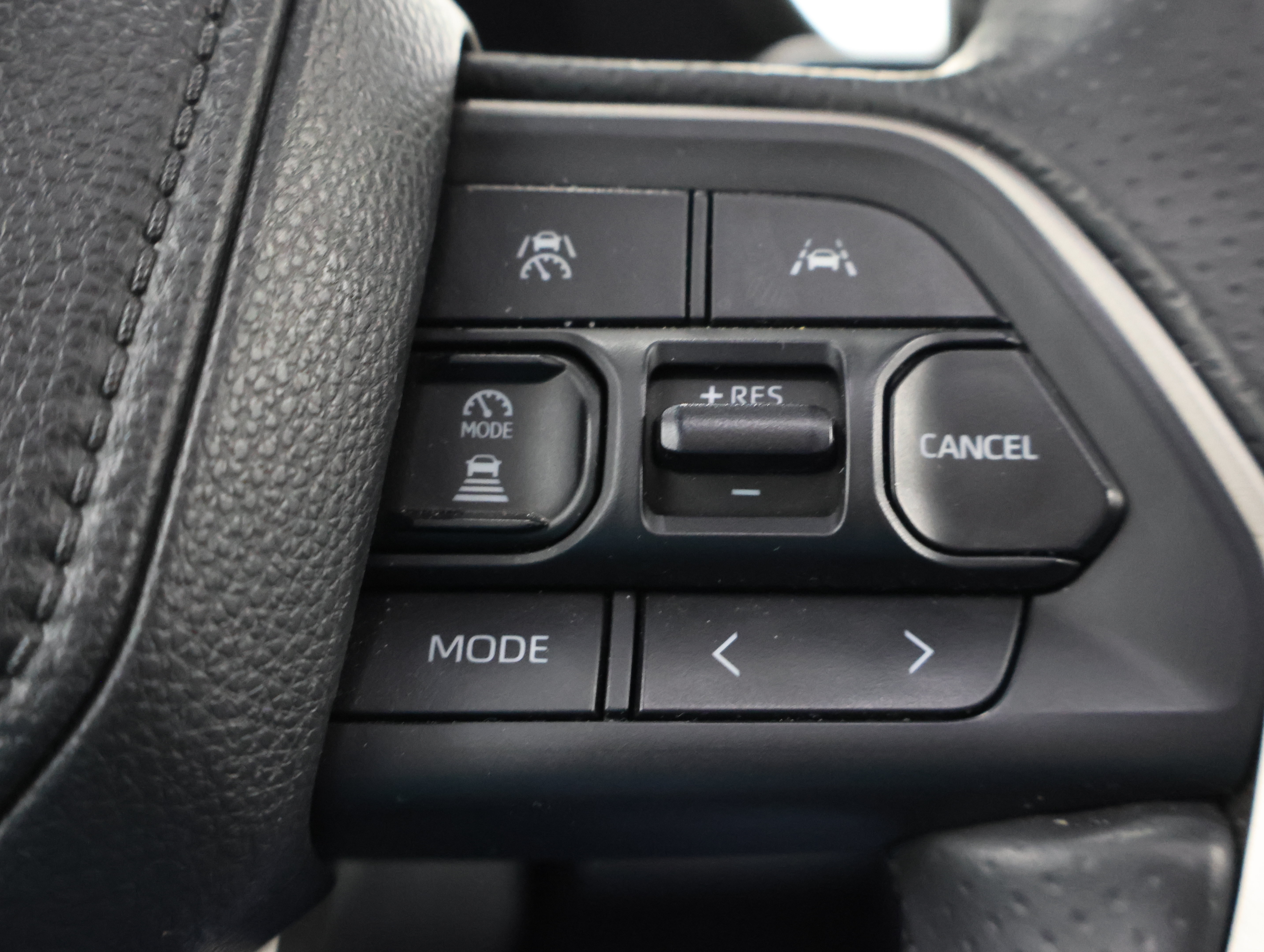 Used 2025 Toyota 4Runner TRD Off-Road Premium AWD/4WD image 15