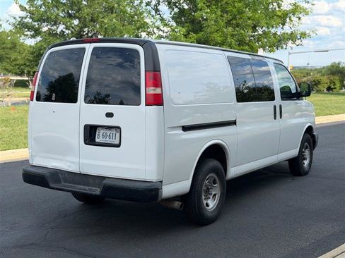 Used 2009 Chevrolet Express 2500 RWD image 6