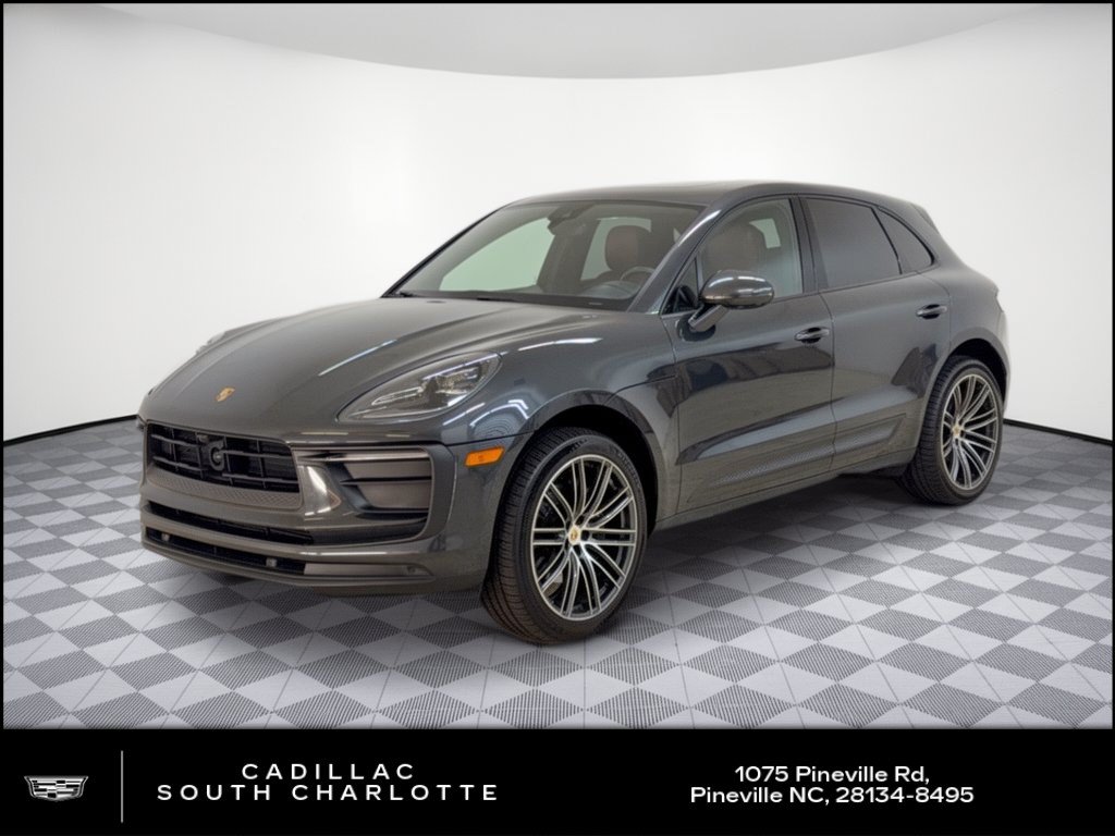 Used 2024 Porsche Macan AWD/4WD image 1