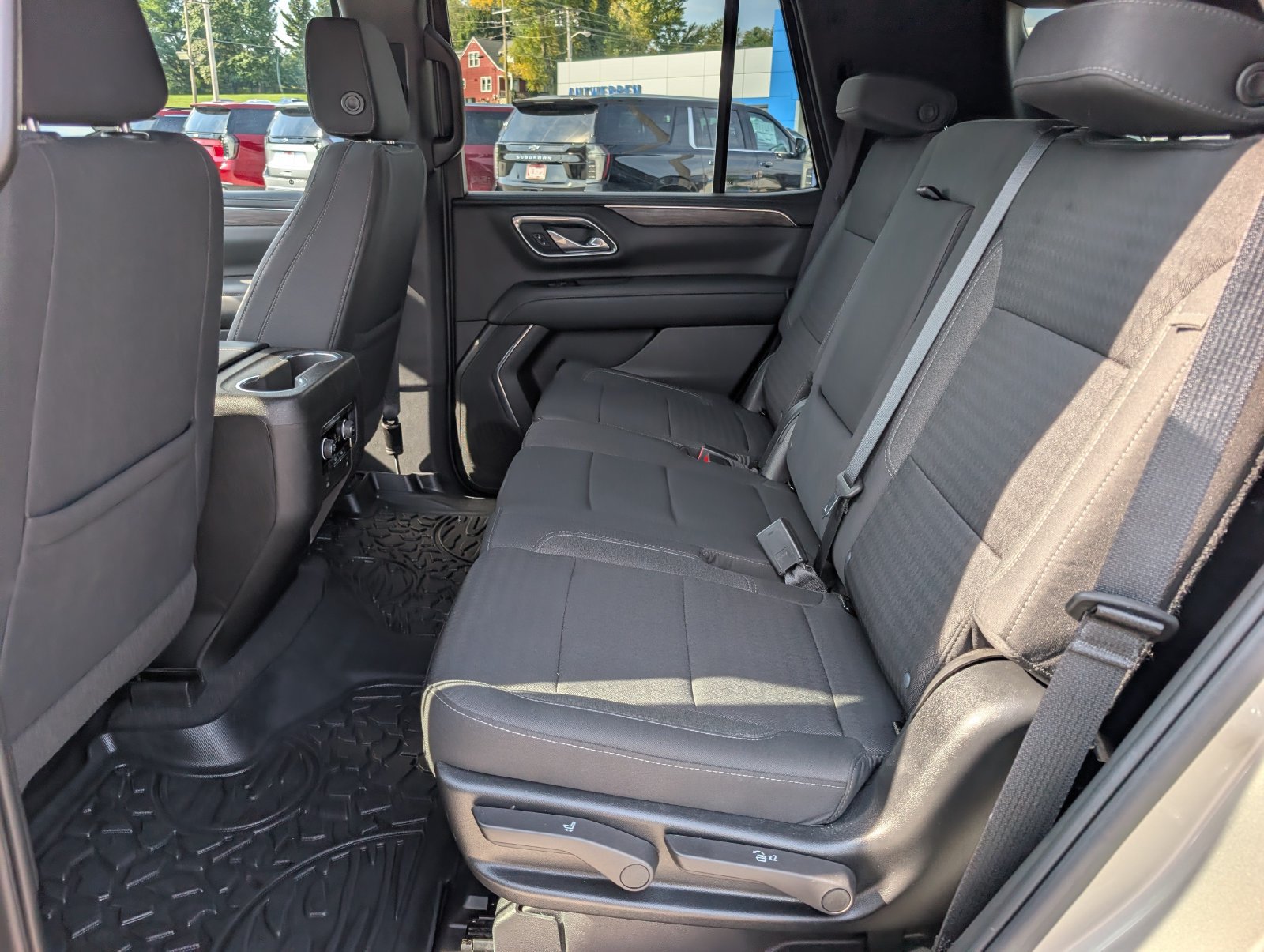 Used 2022 Chevrolet Tahoe LS AWD/4WD image 16