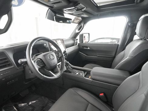 Certified 2026 Lexus GX 550 w/ Accessory Package (2T) AWD/4WD image 8