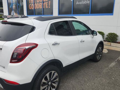 Used 2022 Buick Encore Preferred w/ Safety Package AWD/4WD image 3