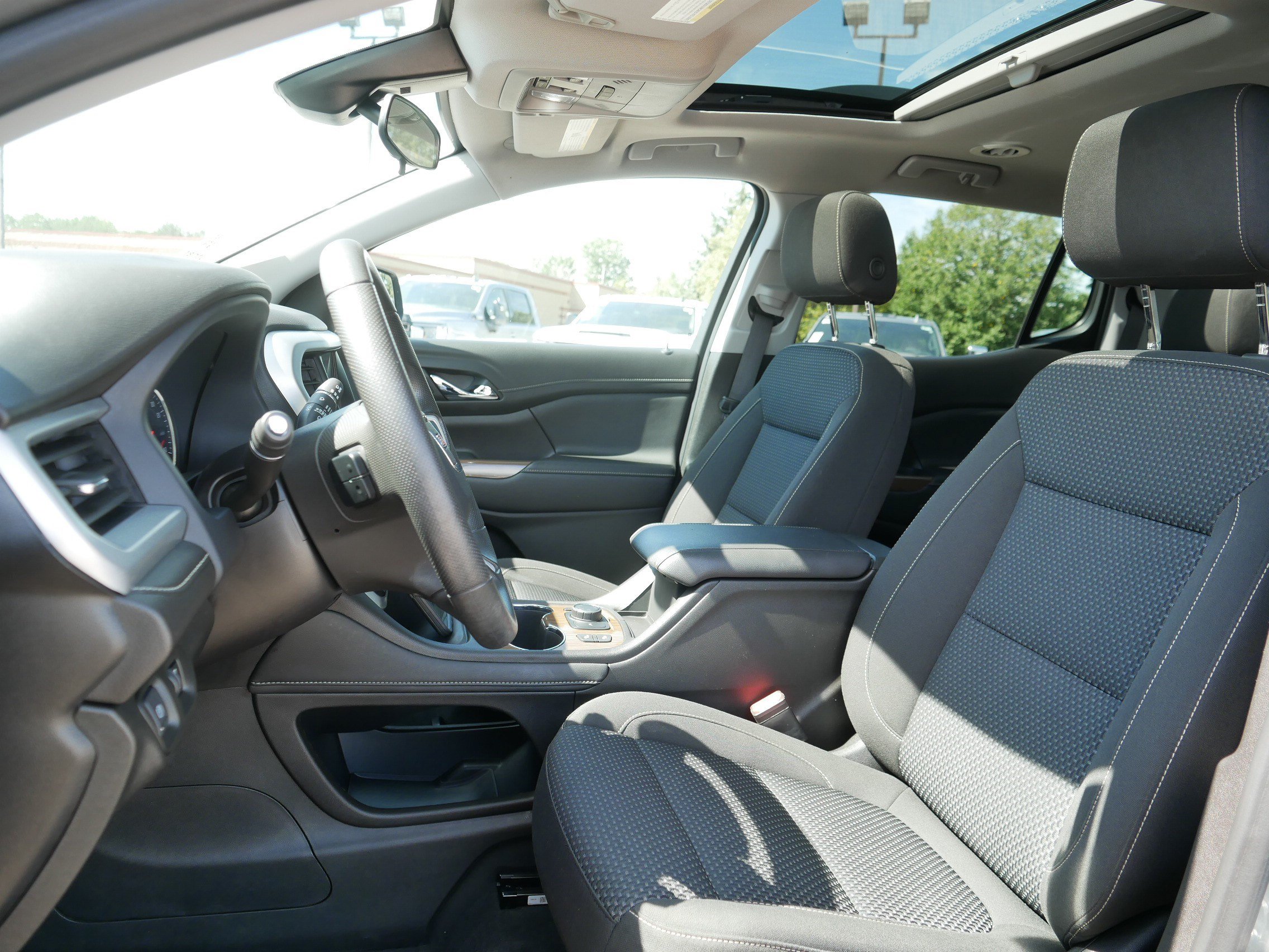 Used 2023 GMC Acadia SLE w/ Driver Convenience Package AWD/4WD image 34