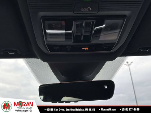 Certified 2024 Volkswagen Atlas Cross Sport SEL R-Line AWD/4WD image 31
