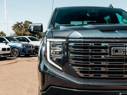 Used 2023 GMC Sierra 1500 Denali Ultimate AWD/4WD image 9