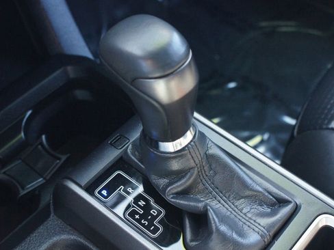 Used 2020 Toyota Tacoma TRD Off-Road w/ TRD Premium Off Road Package image 13