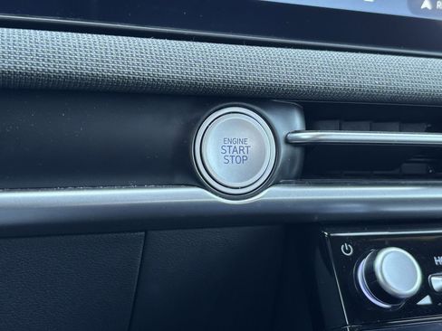 Used 2025 Hyundai Santa Cruz Limited image 11