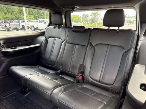 Used 2023 Jeep Wagoneer Series II w/ Convenience Group I RWD image 13