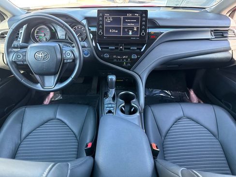 Used 2024 Toyota Camry SE w/ Audio Upgrade Package image 18