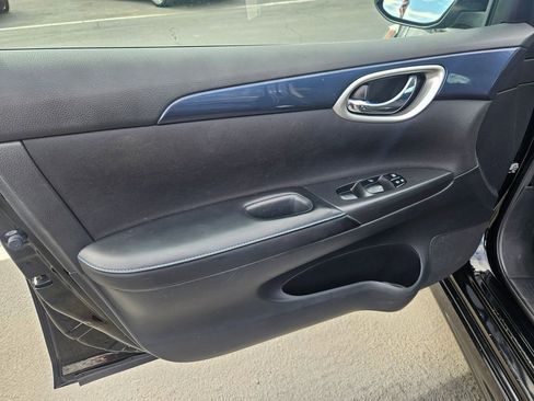 Used 2019 Nissan Sentra SR FWD image 10