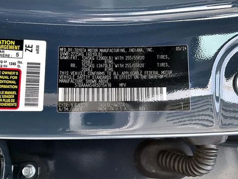 Used 2024 Toyota Grand Highlander Limited image 16