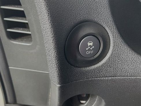 Used 2015 Nissan 370Z Touring image 12