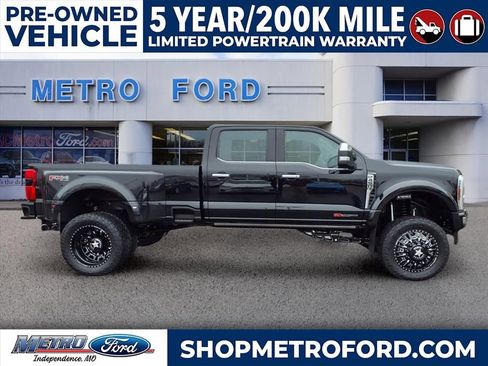 Used 2025 Ford F450 Platinum w/ Platinum Plus Package image 2