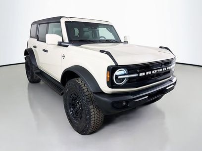 New 2026 Ford Bronco Outer Banks w/ Sasquatch Package