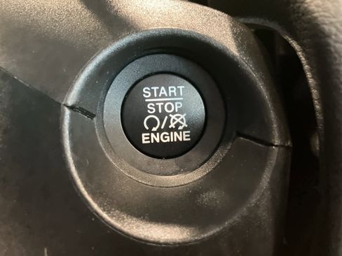 Used 2020 Jeep Compass Limited image 19