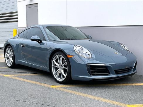 Used 2018 Porsche 911 Carrera RWD image 7