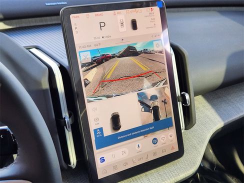 New 2026 Volvo EX30 Cross Country Ultra image 11