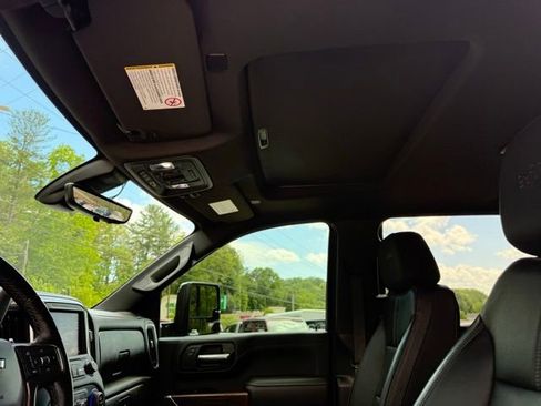 Used 2022 Chevrolet Silverado 2500 High Country w/ Z71 Off-Road Package AWD/4WD image 23