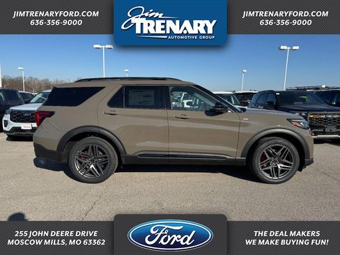 New 2026 Ford Explorer ST-Line w/ ST-Line Street Pack image 1