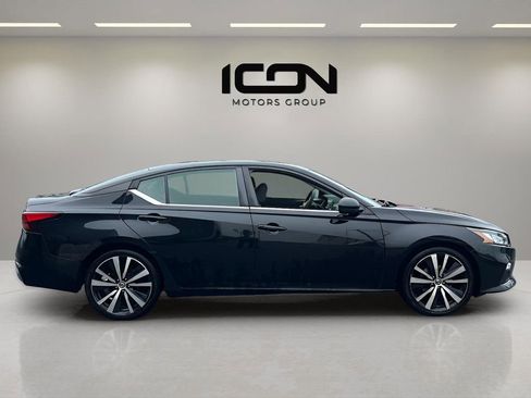 Used 2020 Nissan Altima 2.5 SR FWD image 4