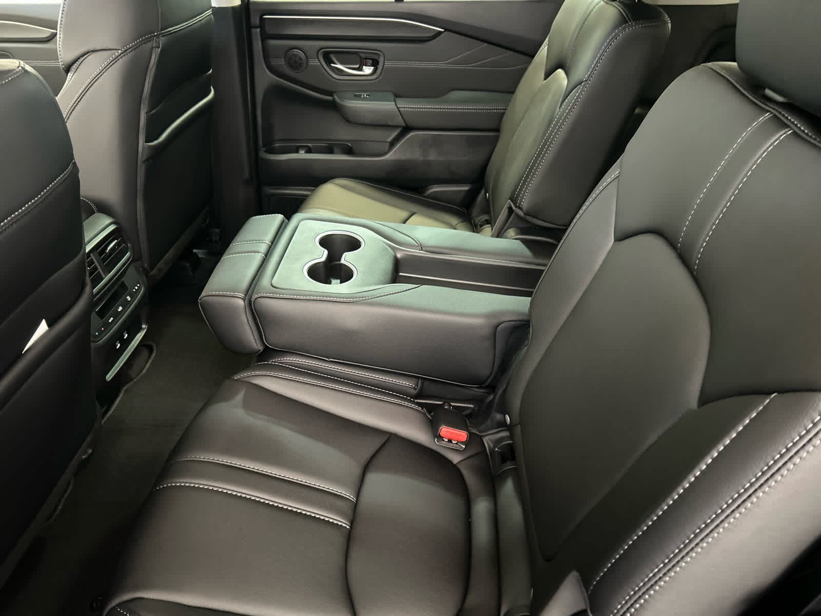 New 2026 Honda Pilot Touring image 5