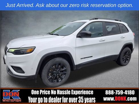 Used 2023 Jeep Cherokee Altitude Lux AWD/4WD image 3