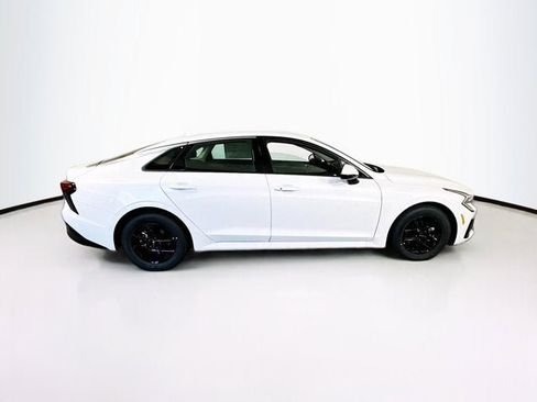 New 2025 Kia K5 LXS image 4