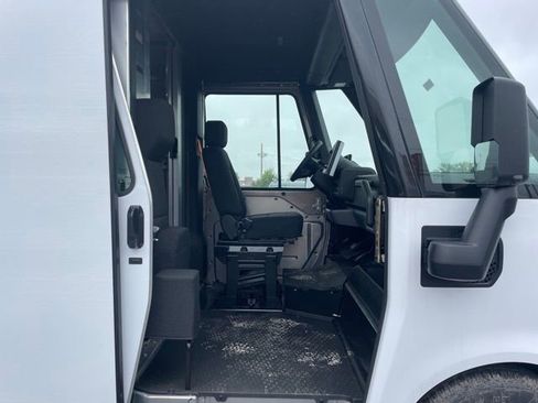 New 2025 Chevrolet Brightdrop 400 w/ Battery Pack, Max Range image 12