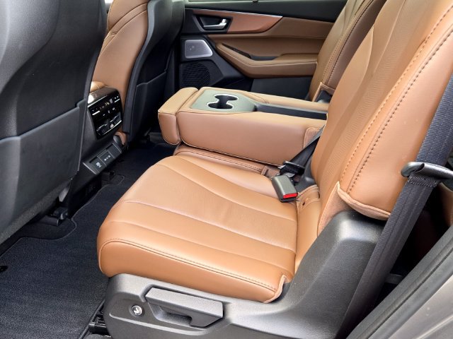 Certified 2025 Acura MDX w/ Technology Package FWD image 11