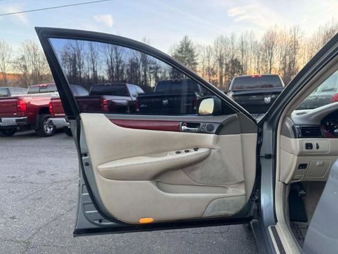 Used 2003 Lexus ES 330 image 9