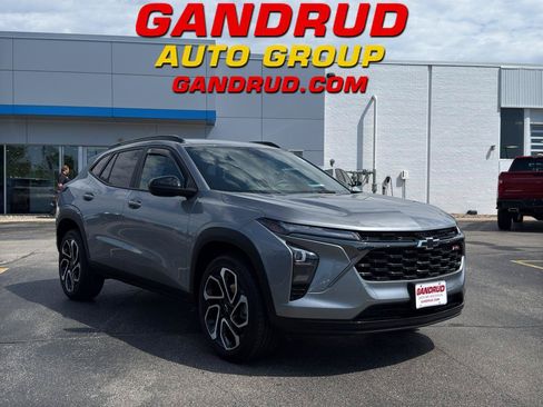 Certified 2025 Chevrolet Trax RS w/ Driver Confidence Package FWD image 1