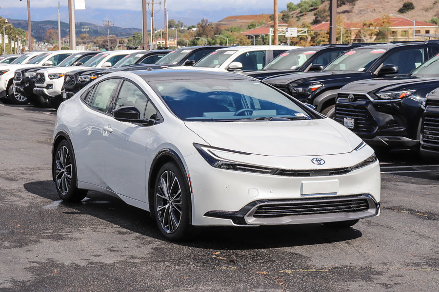 New 2027 Toyota Prius Limited w/ Limited Premium Package FWD image 2