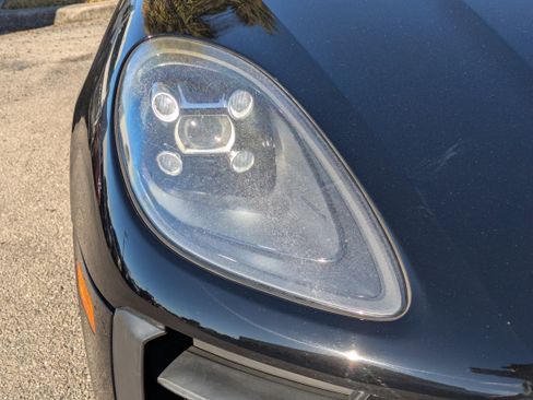 Used 2020 Porsche Macan image 10