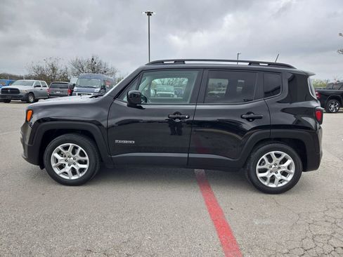 Used 2018 Jeep Renegade Latitude image 5