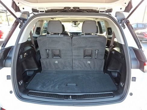 Used 2023 Jeep Grand Cherokee L Laredo image 28