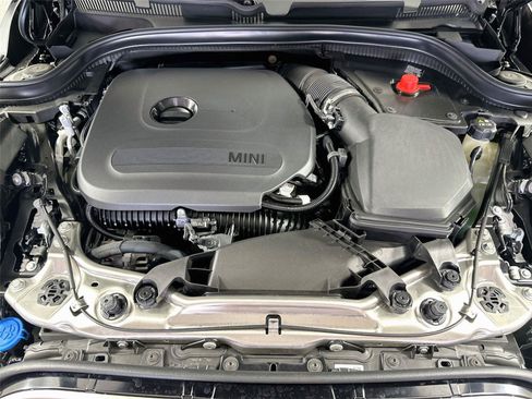 Used 2025 MINI Cooper 2-Door Hardtop FWD image 24