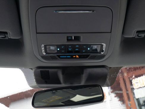 Used 2024 Ford F350 Lariat image 16