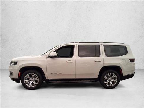 Used 2022 Jeep Wagoneer Series II RWD image 8