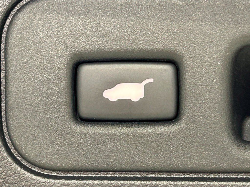 Used 2025 Honda Passport EX-L image 15